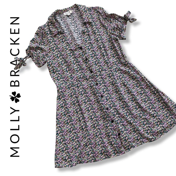 Adorable floral button down dress | Size: Medium - Picture 15 of 16